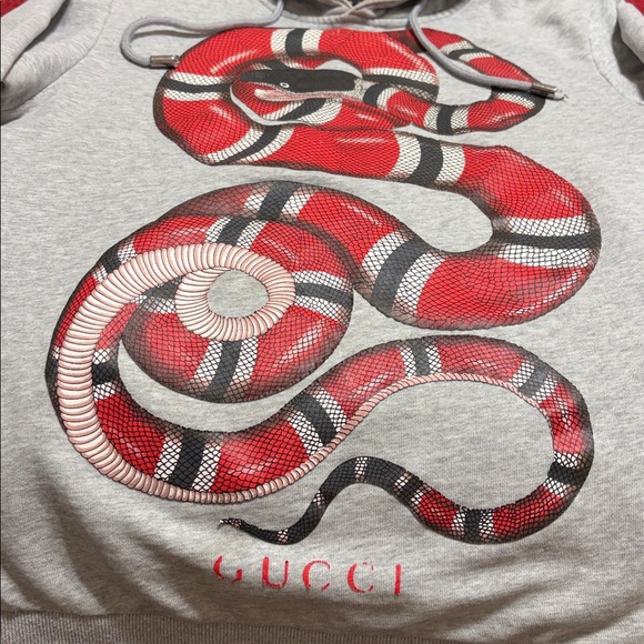 GUCCI PreOwned Gray Red Snake Hoodie & Some staining on collar & front Sz Large - Picture 2 of 16